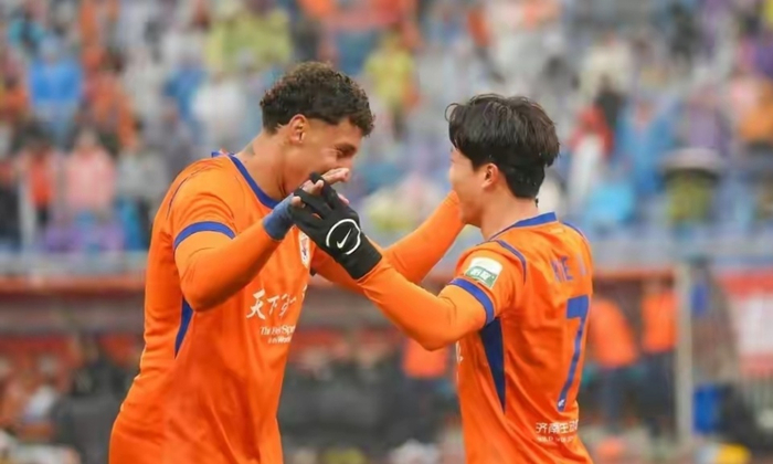 足协评议京鲁战点球漏判引争议 球迷质疑判罚标